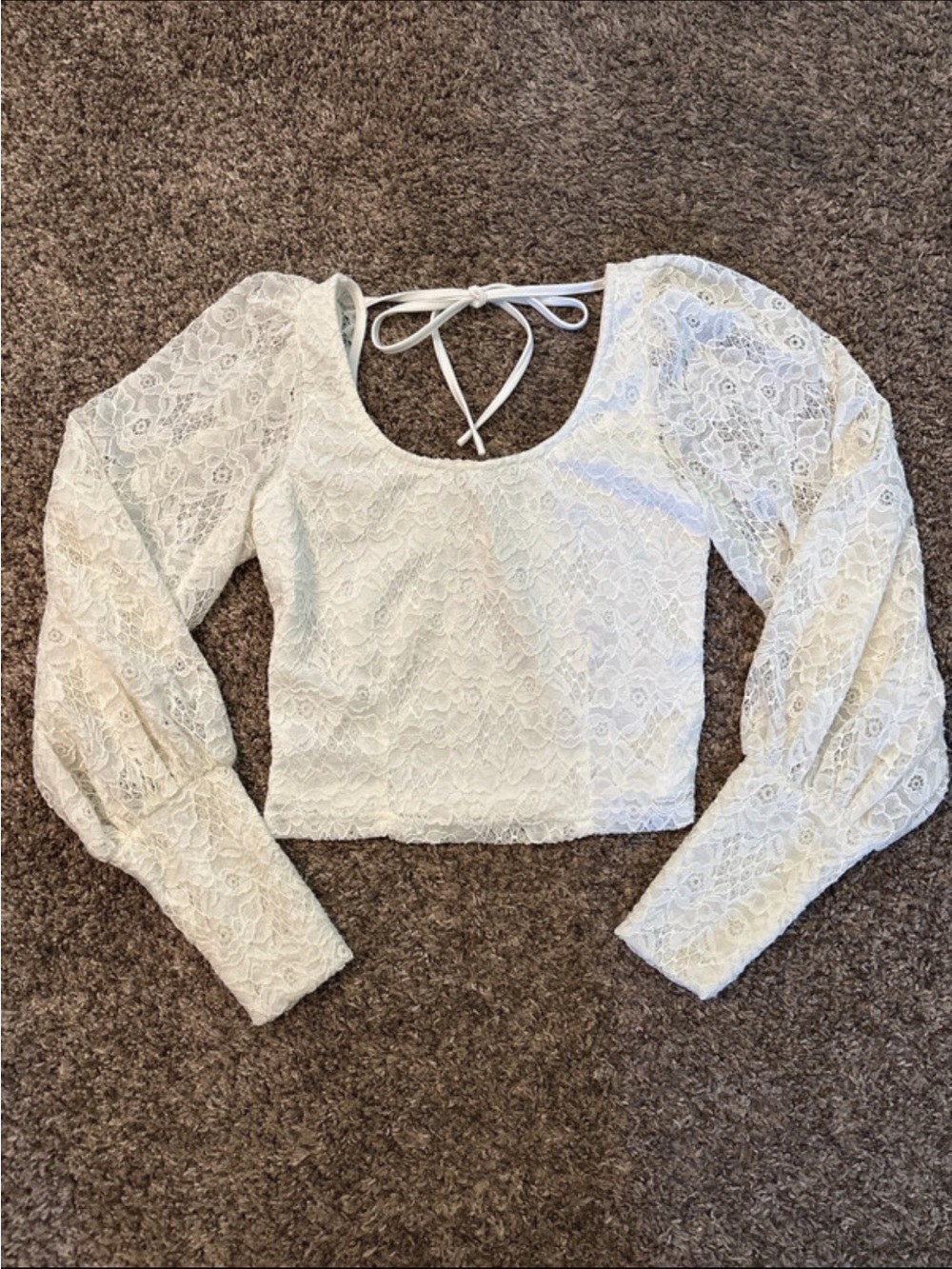 Lulu's White Lace Puff-Sleeve Crop Top